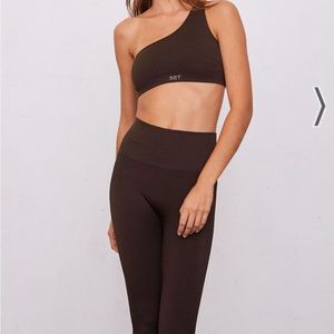 SOLD: ❌Set Active SCULPTFLEX® RIBBED ONE SHOULDER & LEGGINGS - ESPRESSO